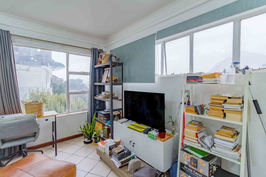 1 Bedroom Property for Sale in Tamboerskloof Western Cape